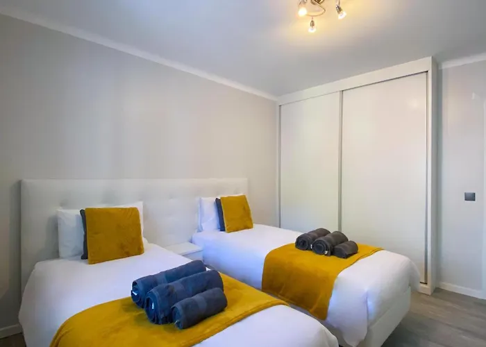 Village Square Coastal 2f Machico (Madeira)