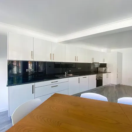 Village Square Coastal 2f 마치코