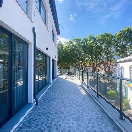 Village Square Coastal 2f Apartment *