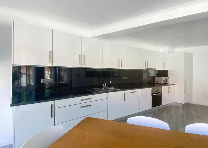 Village Square Coastal 2f 마치코